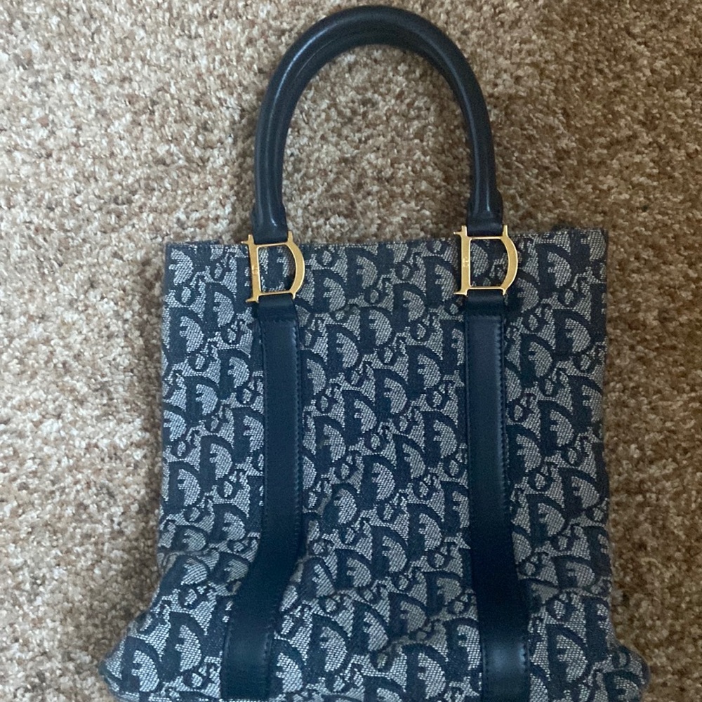 Christian Dior
Diorissimo Trotter Tote